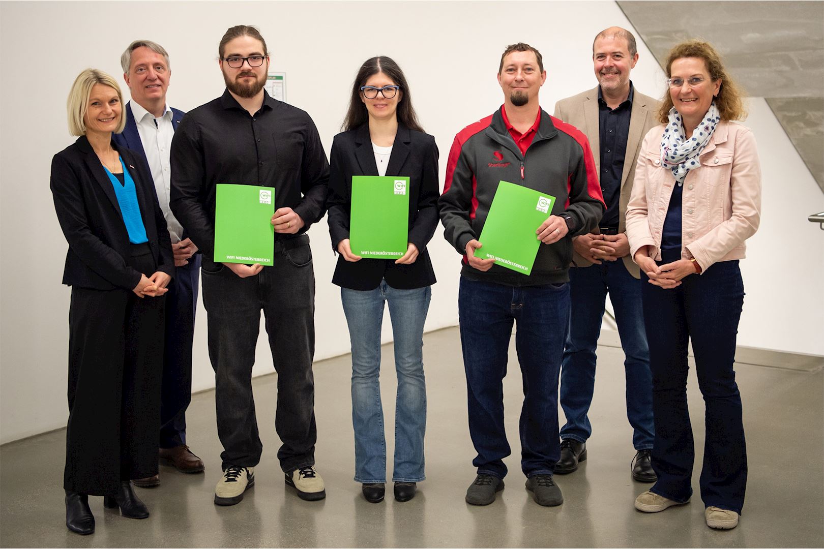 Erfolgreiche Ausbilder:innen in der niederösterreichischen Industrie Grafik für -Erfolgreiche Ausbilder:innen in der niederösterreichischen Industrie